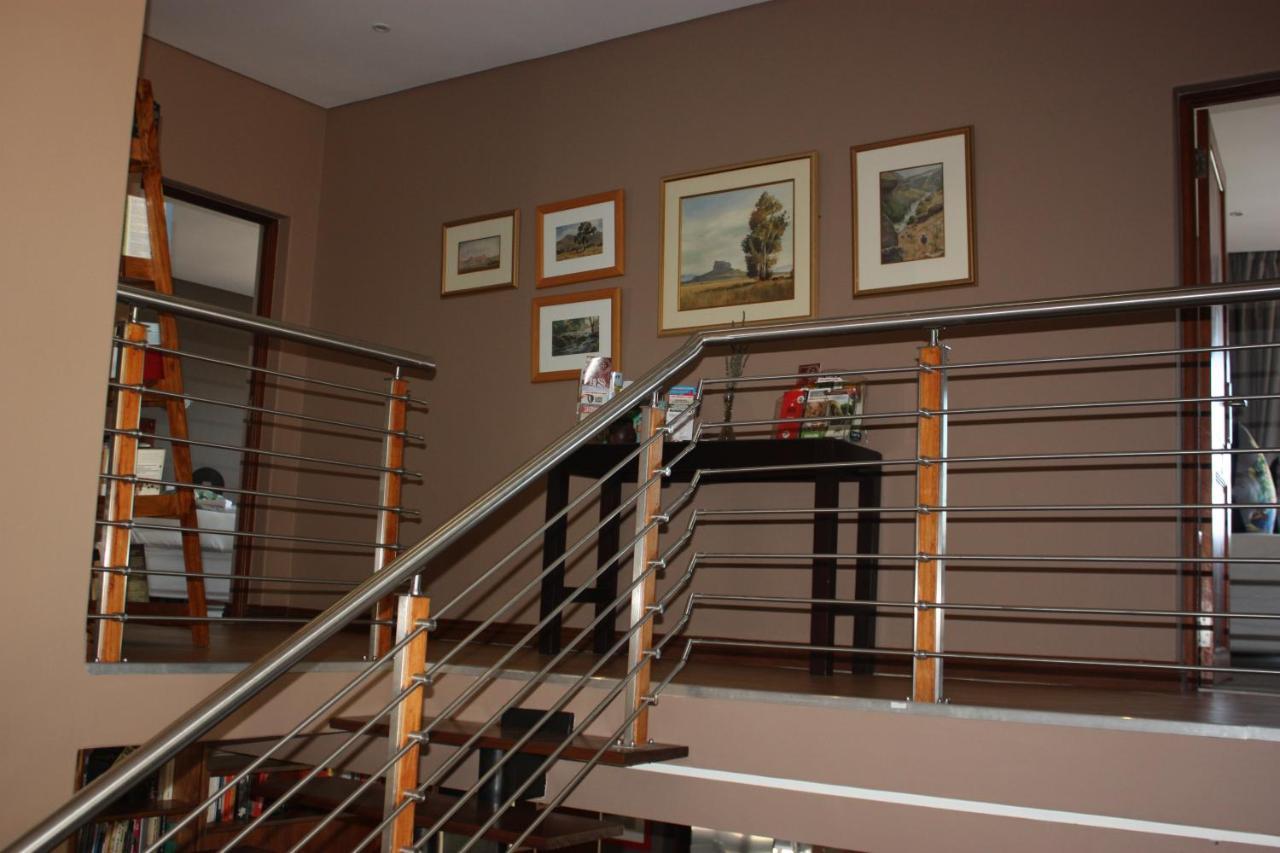 Over The Moon Guesthouse Johannesburg Dış mekan fotoğraf