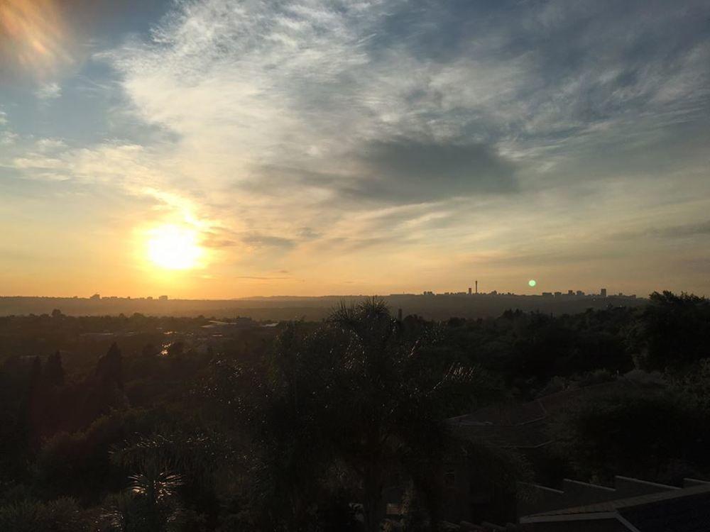 Over The Moon Guesthouse Johannesburg Dış mekan fotoğraf